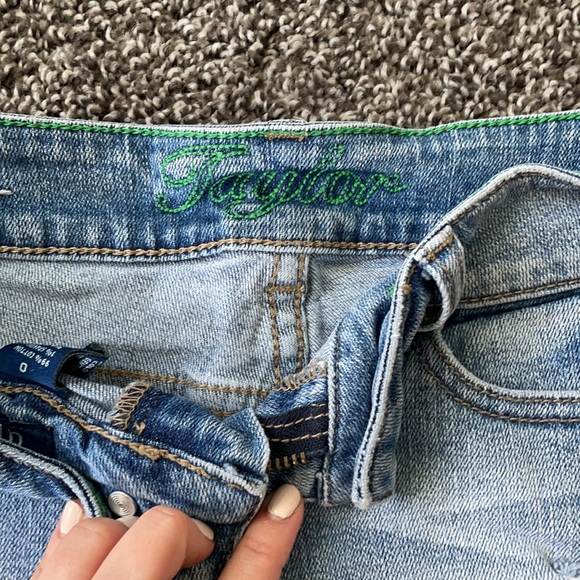 Delia’s destructed jean shorts - Picture 2 of 4